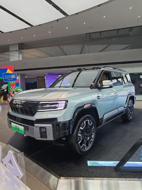 惠州275比亚迪方程豹硬派越野的爆款，英菲尼迪35周年与你共成长